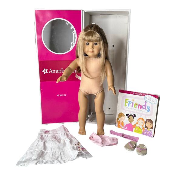 American Girl Gwen Doll Meet Outfit Headband Hair Tie Book Sonali's Friend Box - Picture 3 of 12